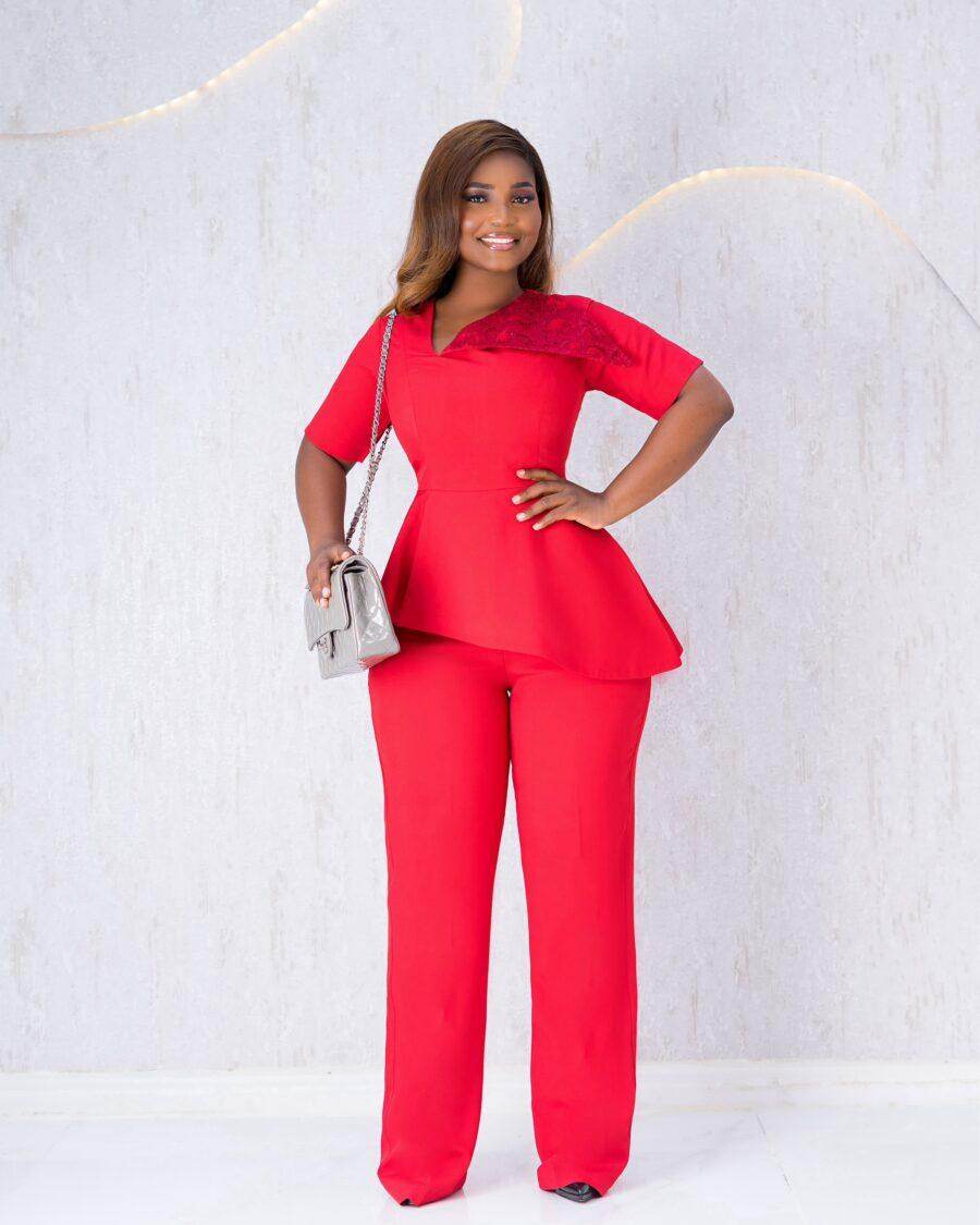 Red Trouser Set With Lace Collar