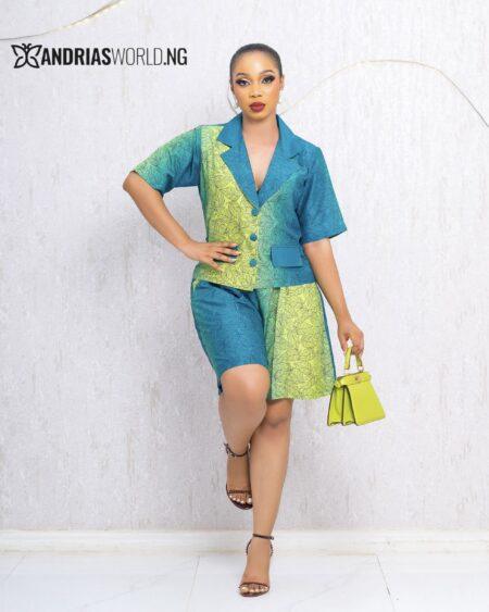 GREEN MULTICOLORED SHORTS SET