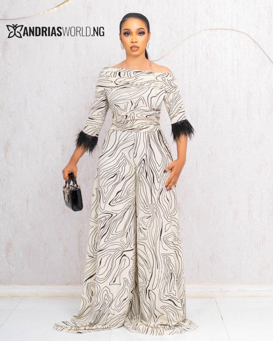 CRINKLED TROUSER SET WITH FEATHERS