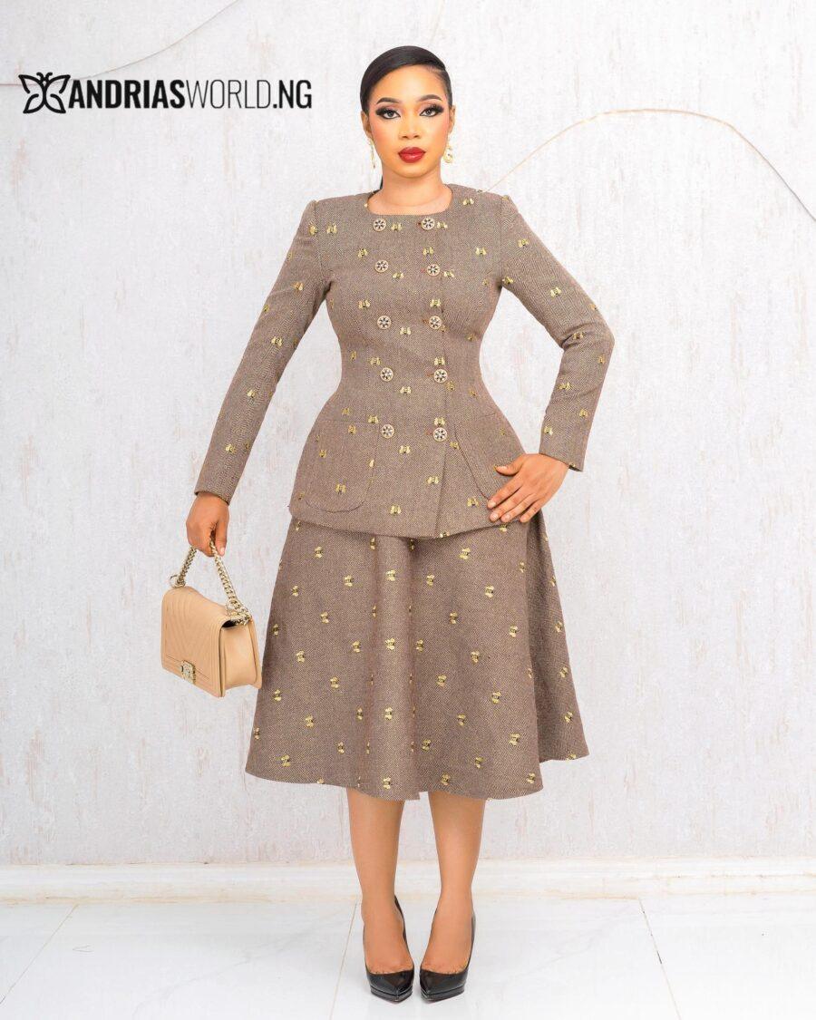 BROWN PATTERN TWEED SKIRT SUIT
