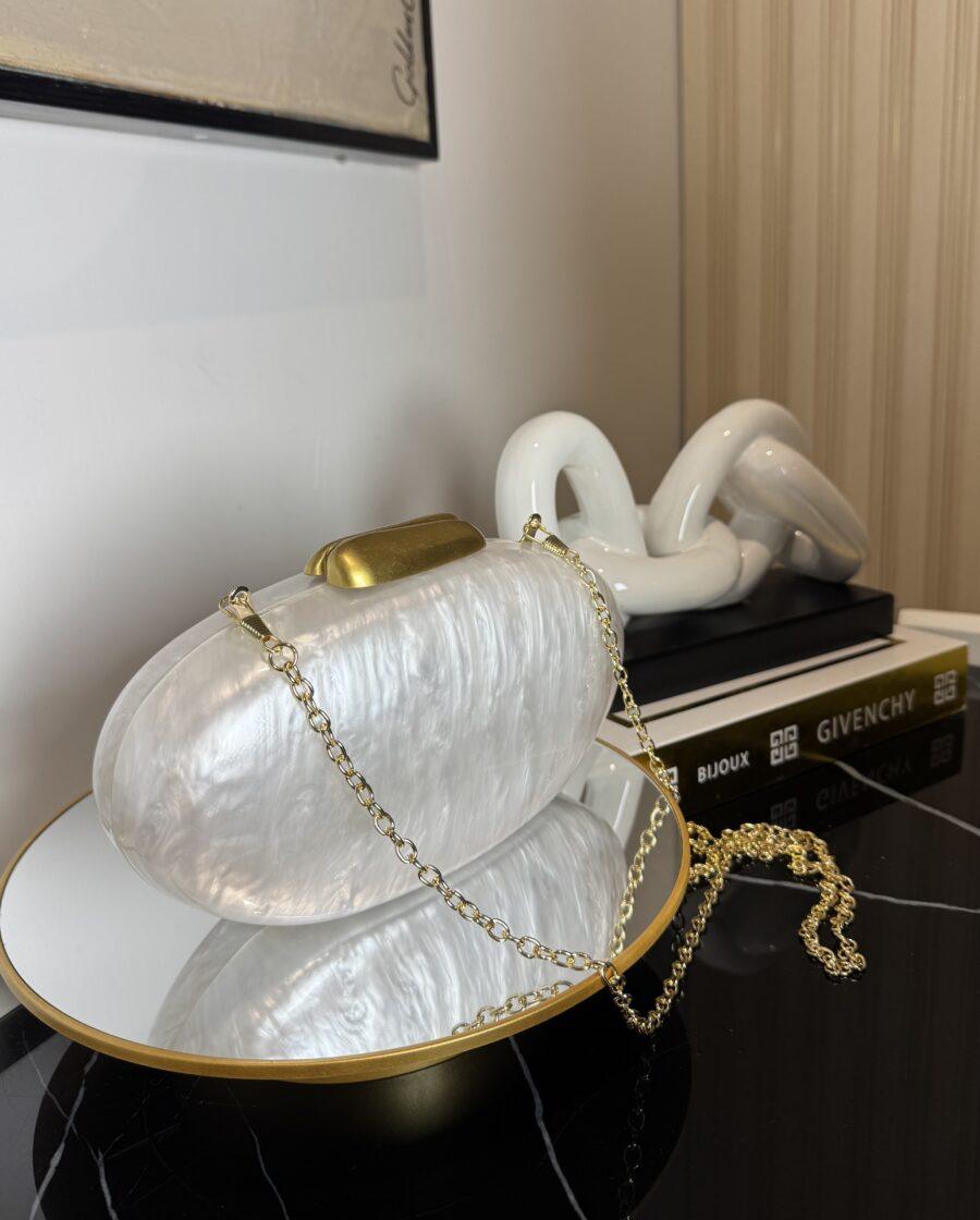 WHITE OVAL PEARL PURSE