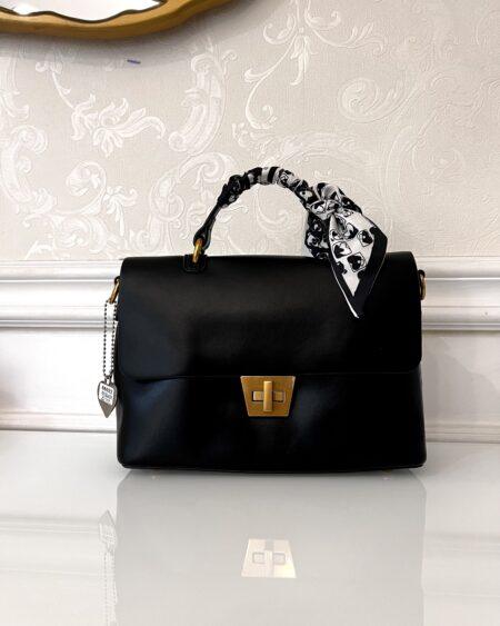 BLACK HAND BAG