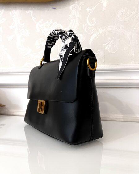 BLACK HAND BAG
