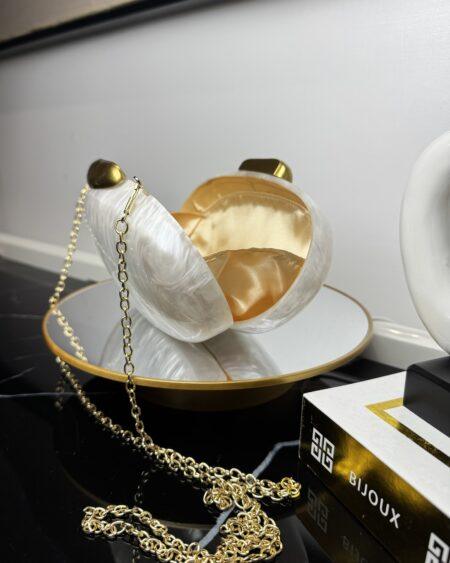 WHITE OVAL PEARL PURSE