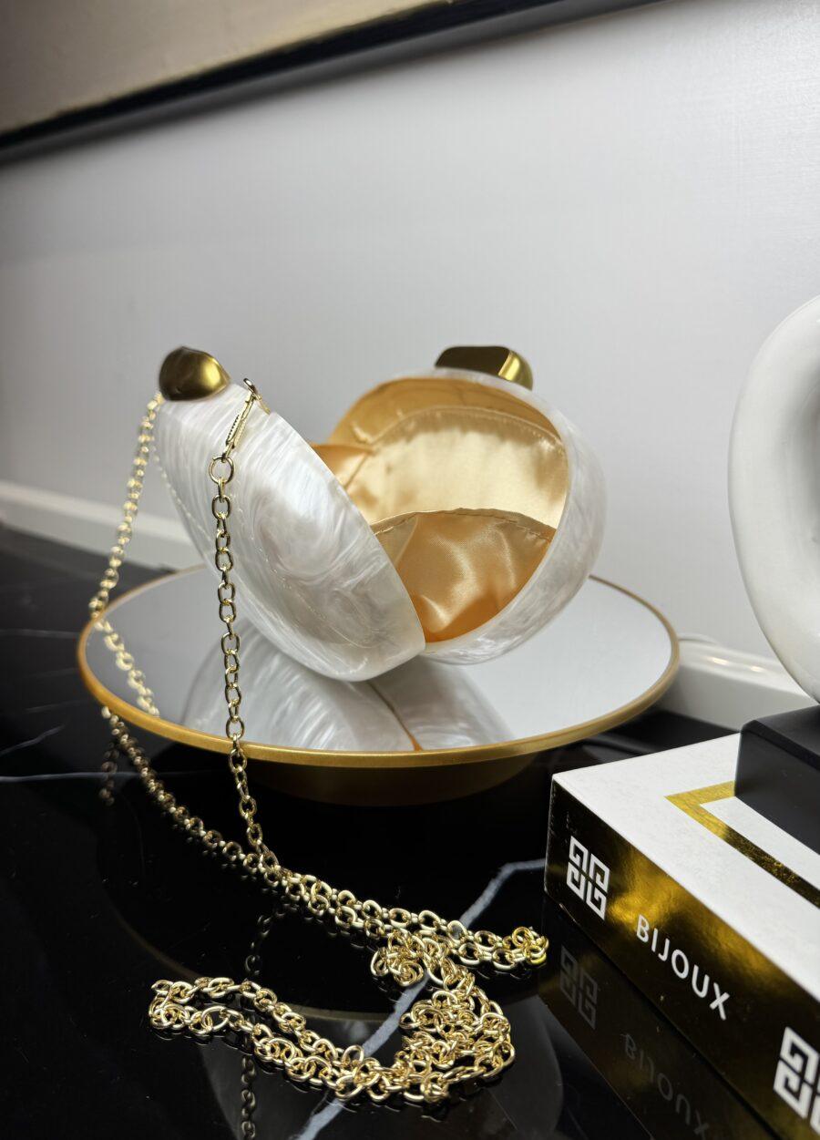 WHITE OVAL PEARL PURSE