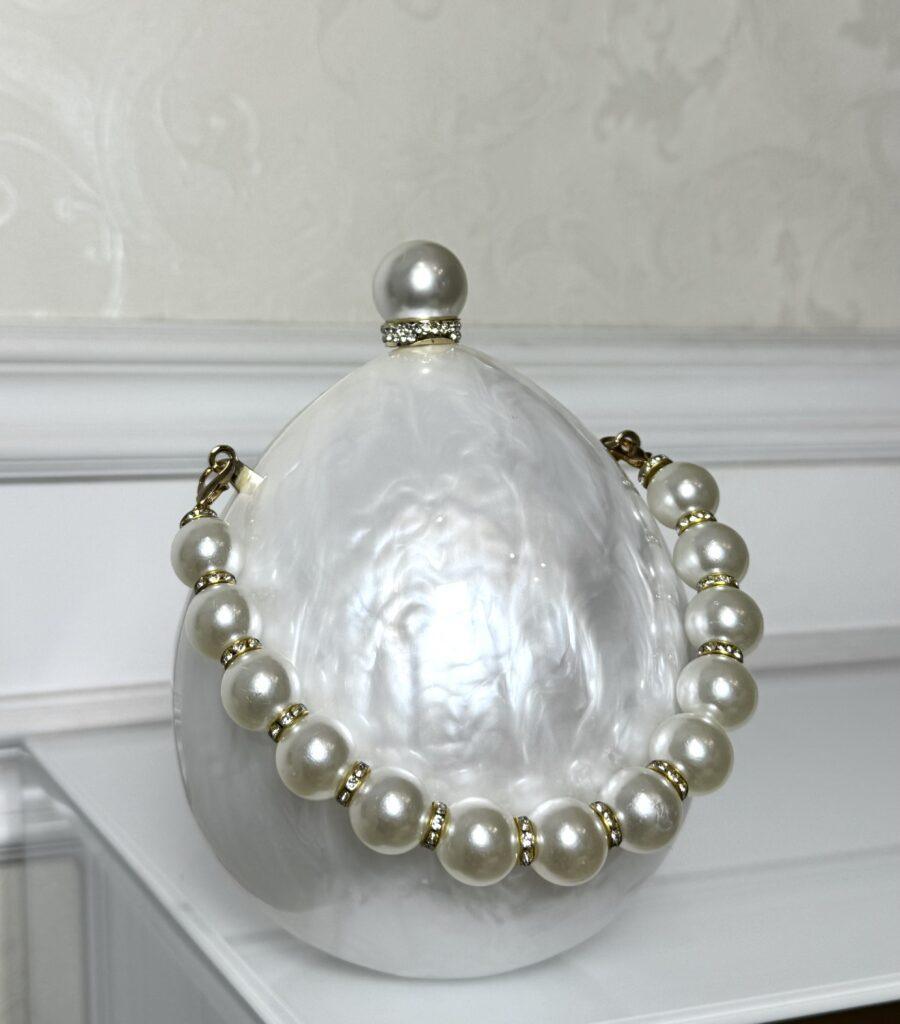 WHITE PEARL PURSE