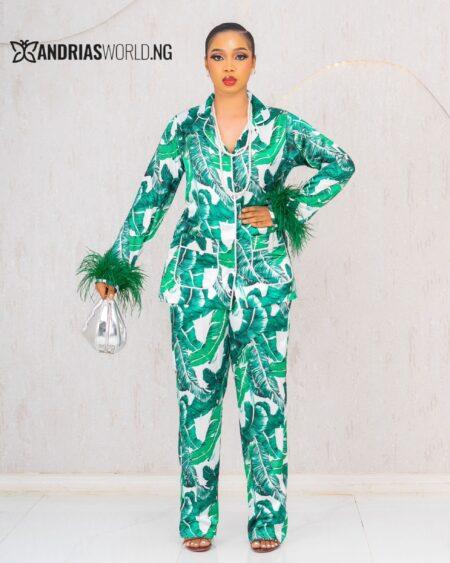 GREEN TROUSER SET WITH FEATHERS