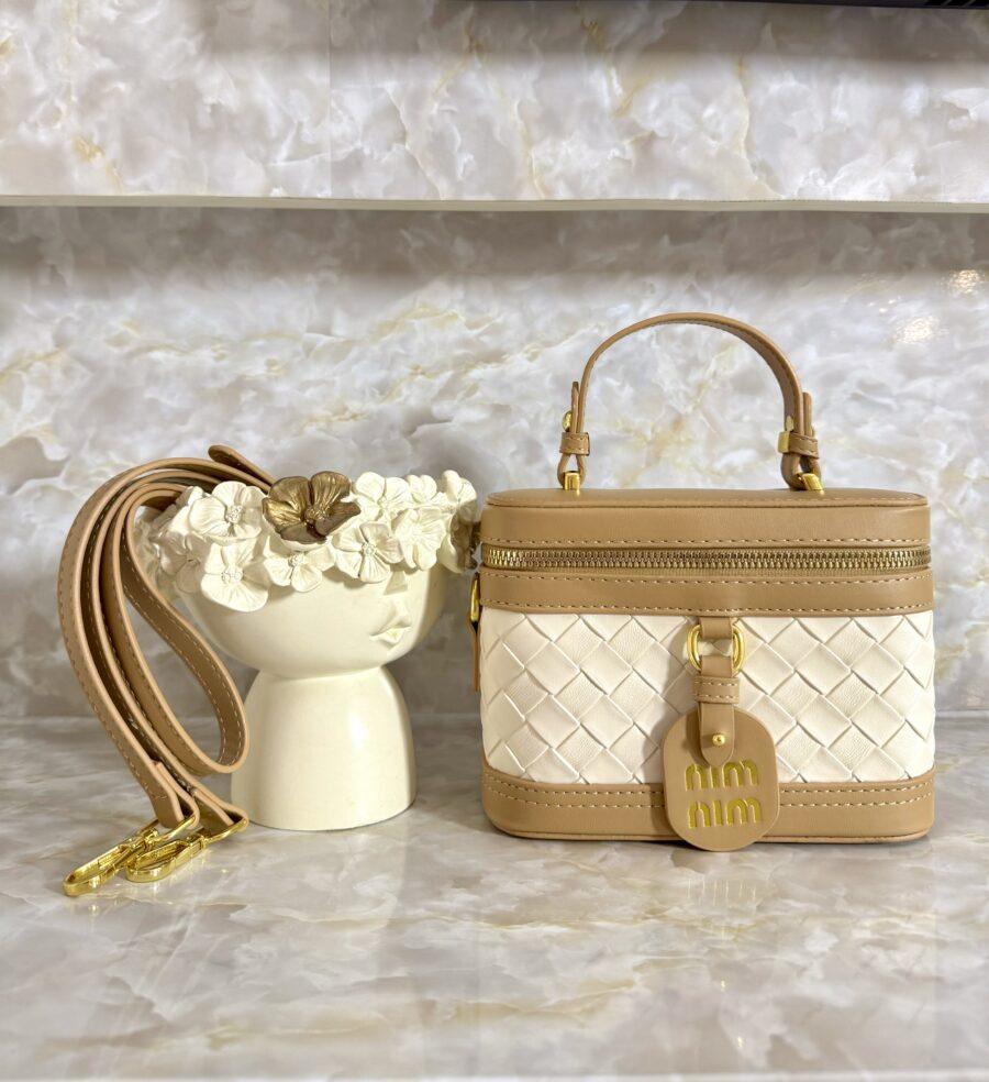 BROWN WOOVEN LEATHER PURSE