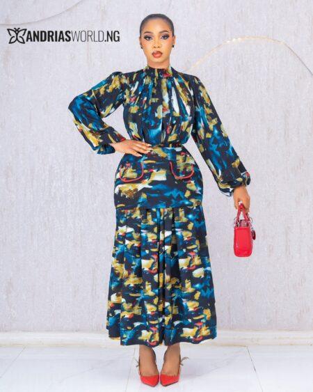 MULTICOLORED TWO PIECE SKIRT SET MULTICOLORED TWO PIECE SKIRT SET