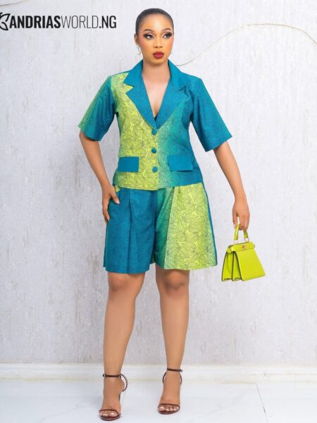 Green multicolored short set
